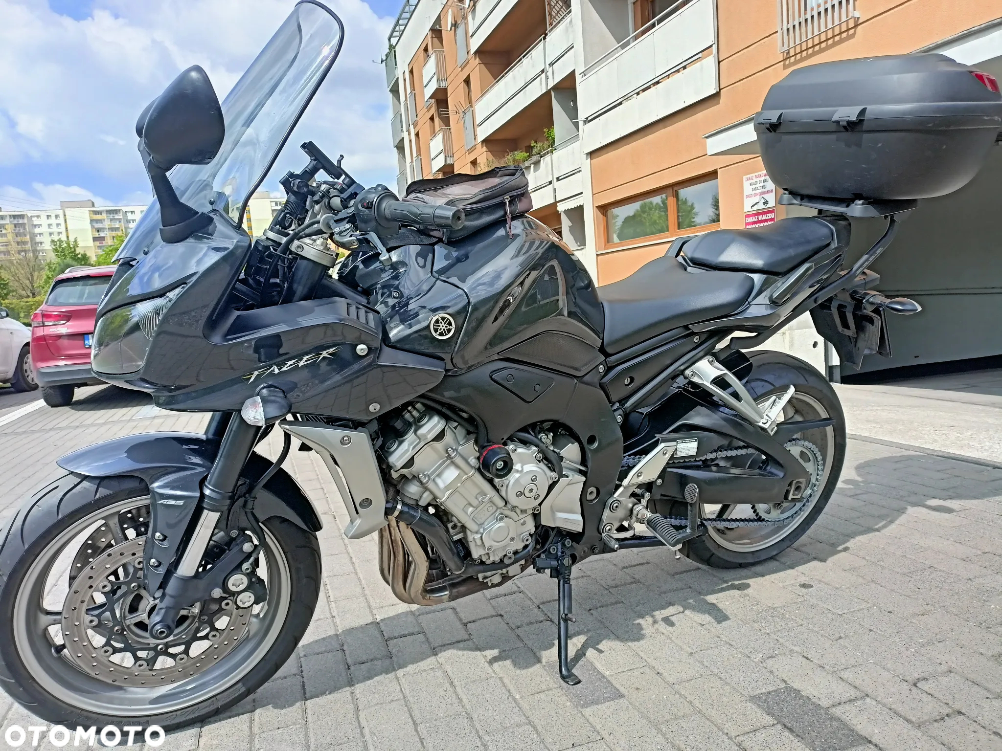 Yamaha FZ - 11