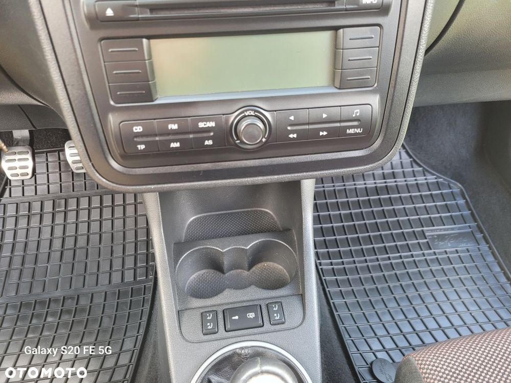 Skoda Fabia 1.4 16V Sportline - 6