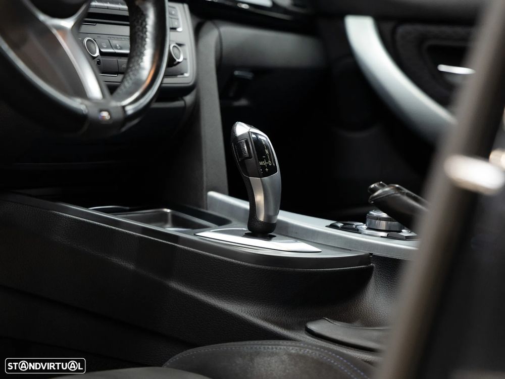 BMW 318 d Auto Pack M - 12