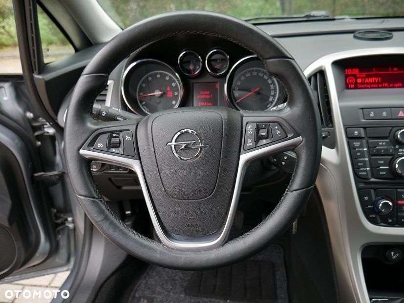 Opel Astra 1.4 Turbo Design Edition - 11