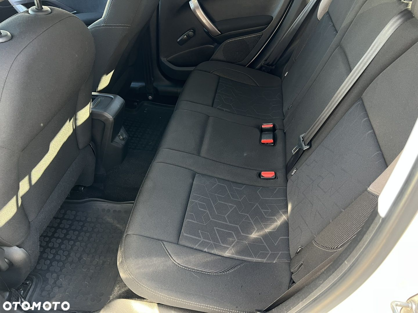 Peugeot 2008 - 14