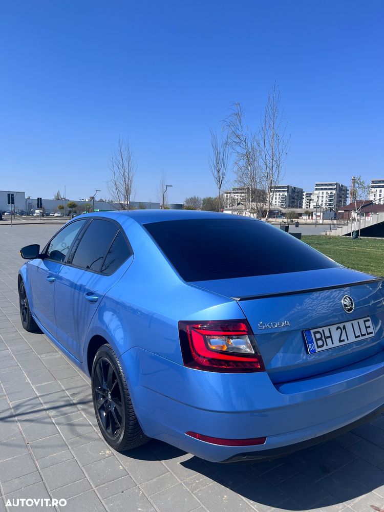 Skoda Octavia 2.0 TDI DSG Style - 5