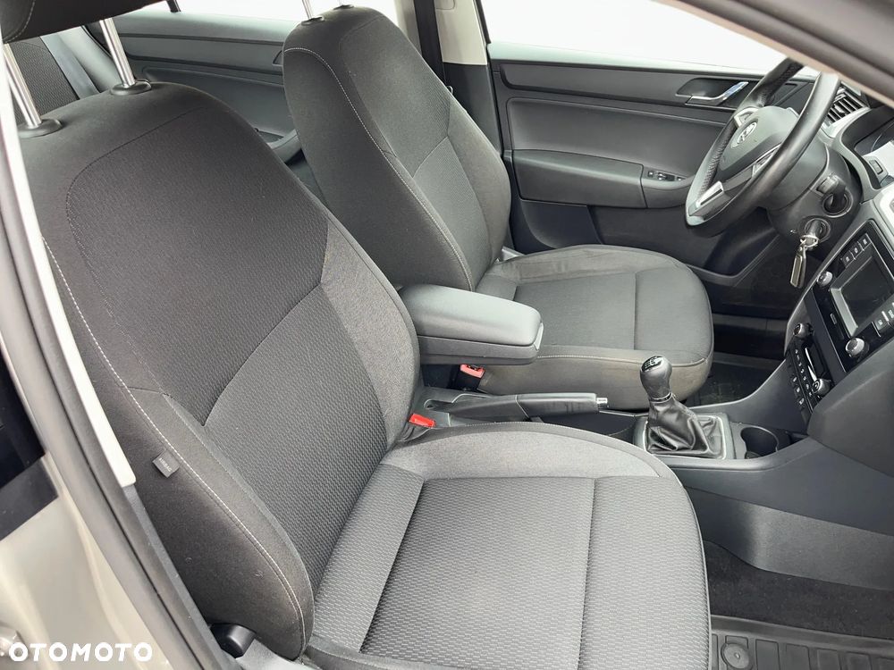 Skoda RAPID - 14
