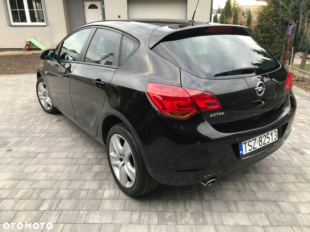 Opel Astra 1.4 Turbo Design Edition - 4