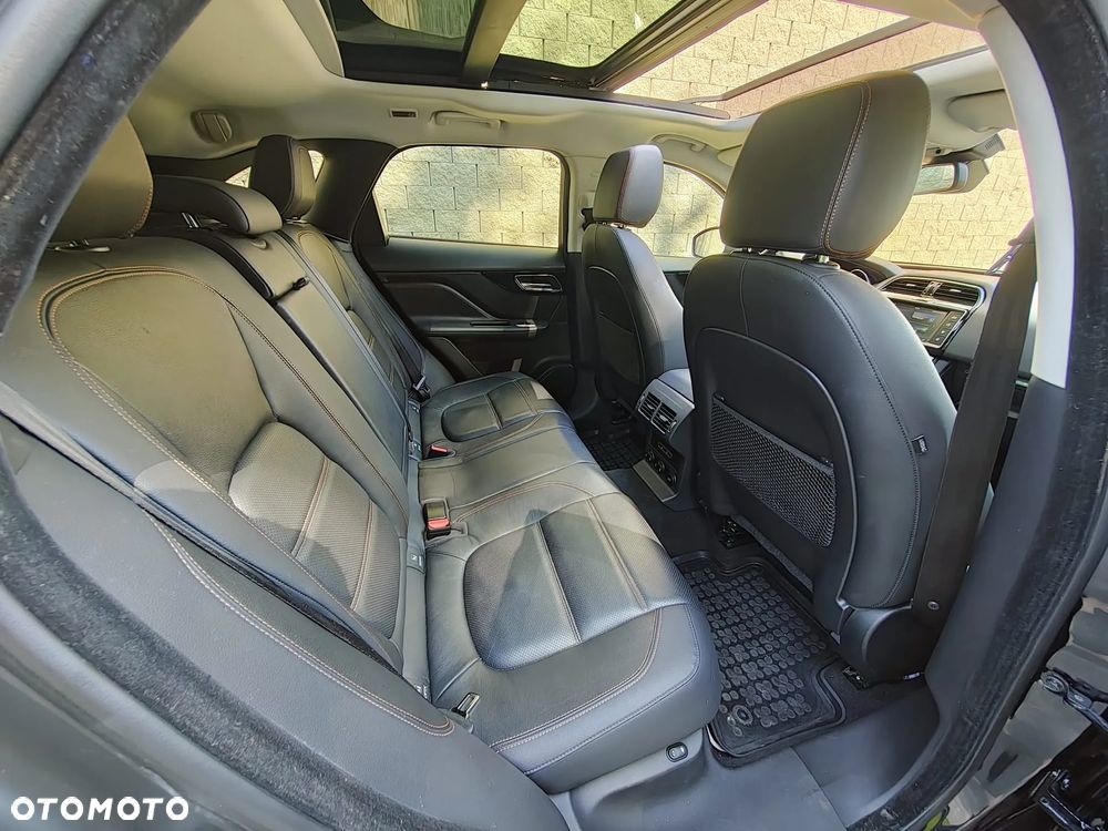 Jaguar F-Pace 2.0 i4P AWD Prestige - 15