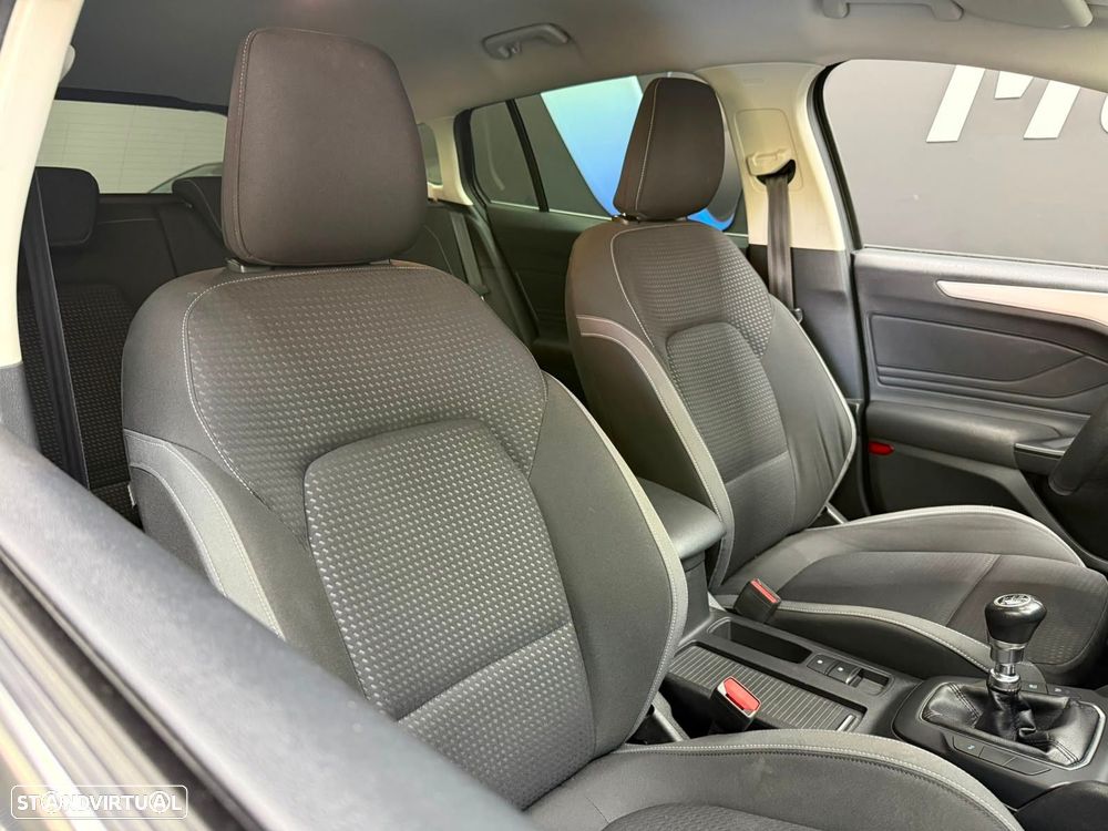 Ford Focus SW 1.5 TDCi EcoBlue Business - 39