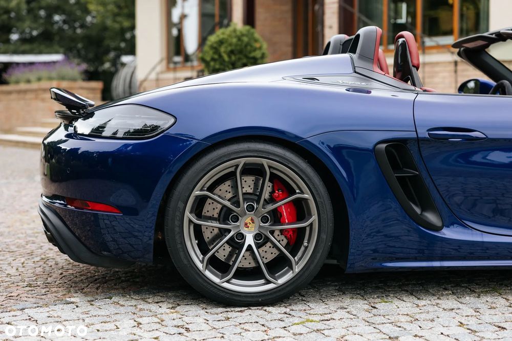 Porsche 718 Boxster Spyder - 11