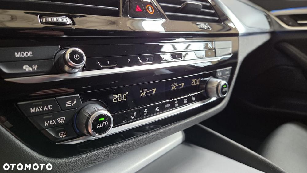 BMW Seria 5 530e xDrive M Sport sport - 24