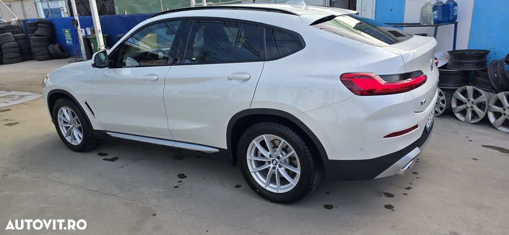 BMW X4 xDrive20d AT MHEV - 11