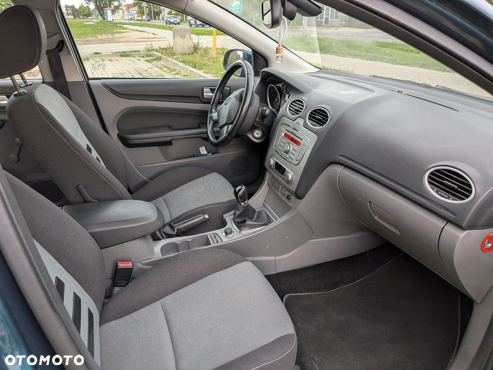 Ford Focus 1.6 Trend - 14
