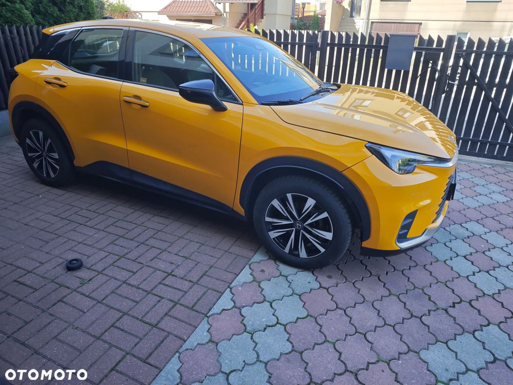 Lexus LBX 1.5 Hybrid - 8