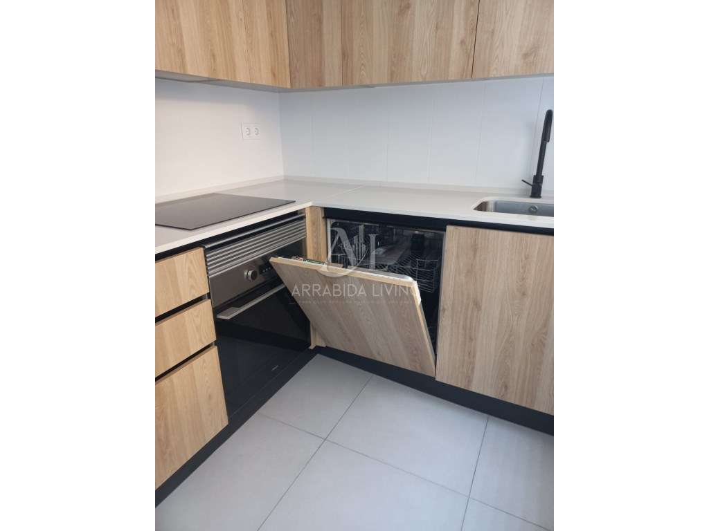 T2 +1 - C/ Quintal - Tebaida - Setúbal - Grande imagem: 5/18