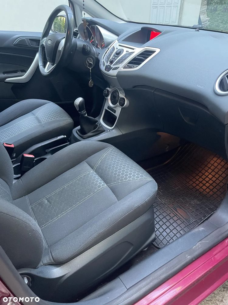 Ford Fiesta 1.4 Gold X EU5 - 8