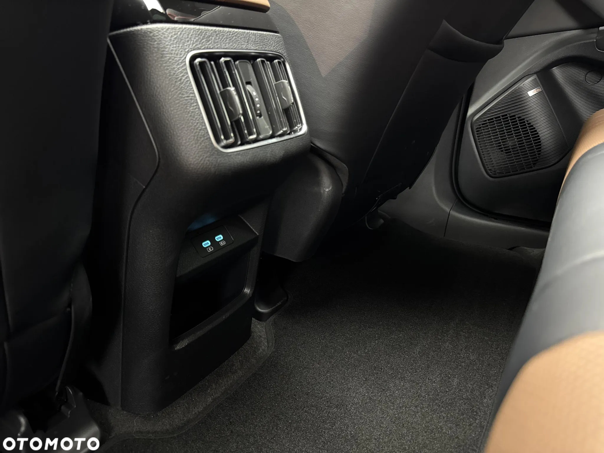 BYD Seal U 1.5T DM-i Design AWD - 33