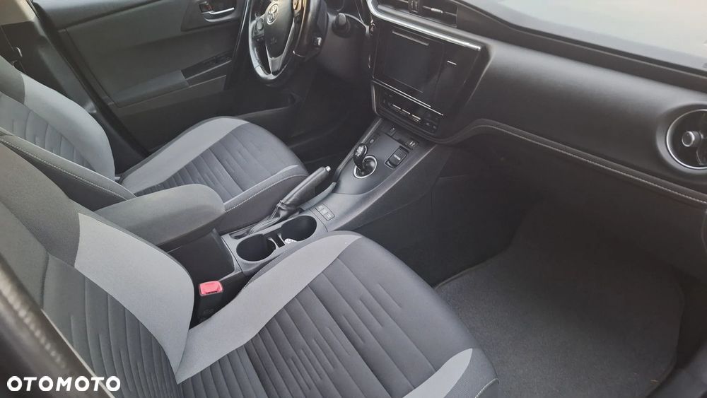 Toyota Auris 1.8 VVT-i Automatik Executive - 14