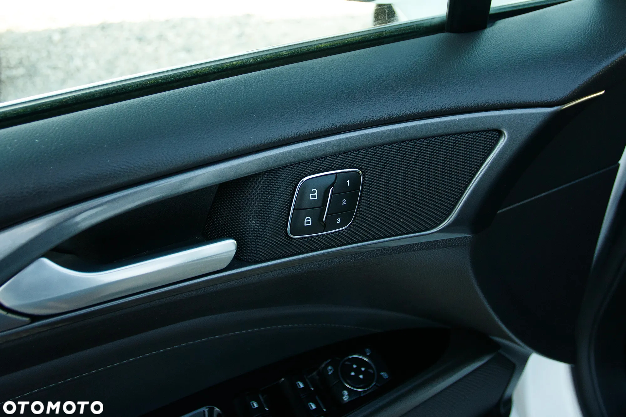 Ford Mondeo 2.0 EcoBlue Titanium - 16