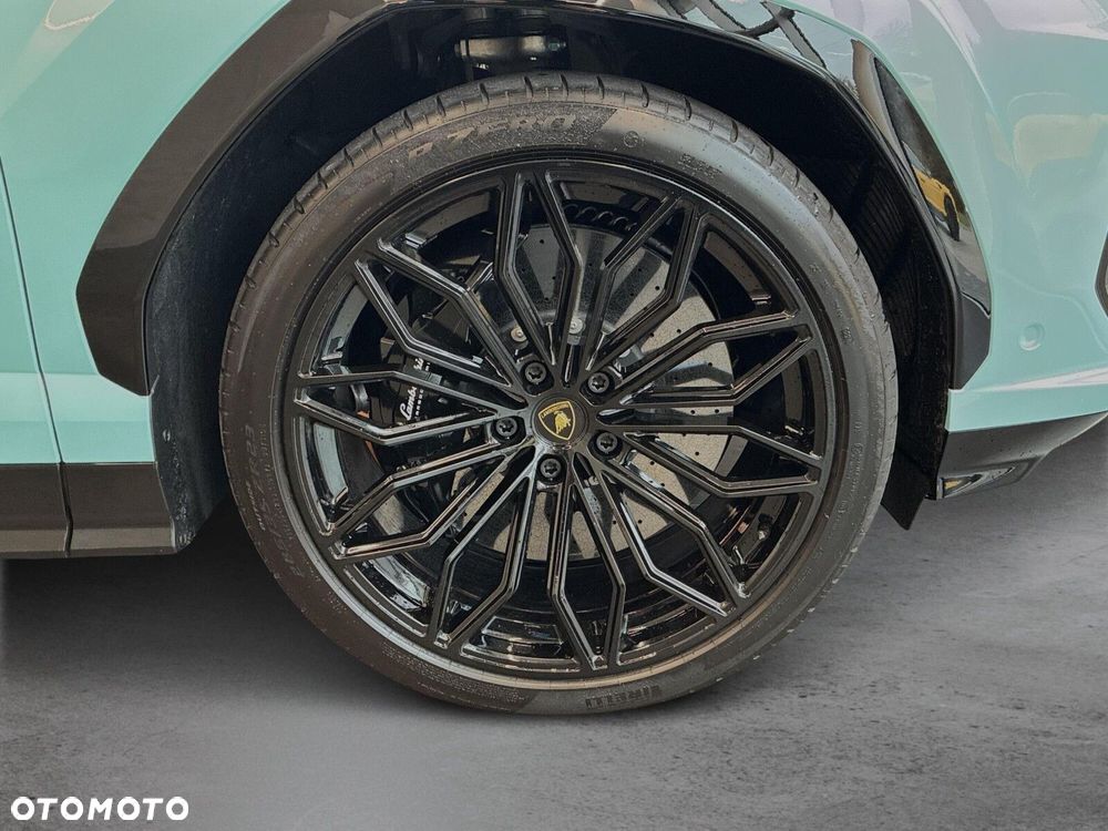 Lamborghini Urus - 21