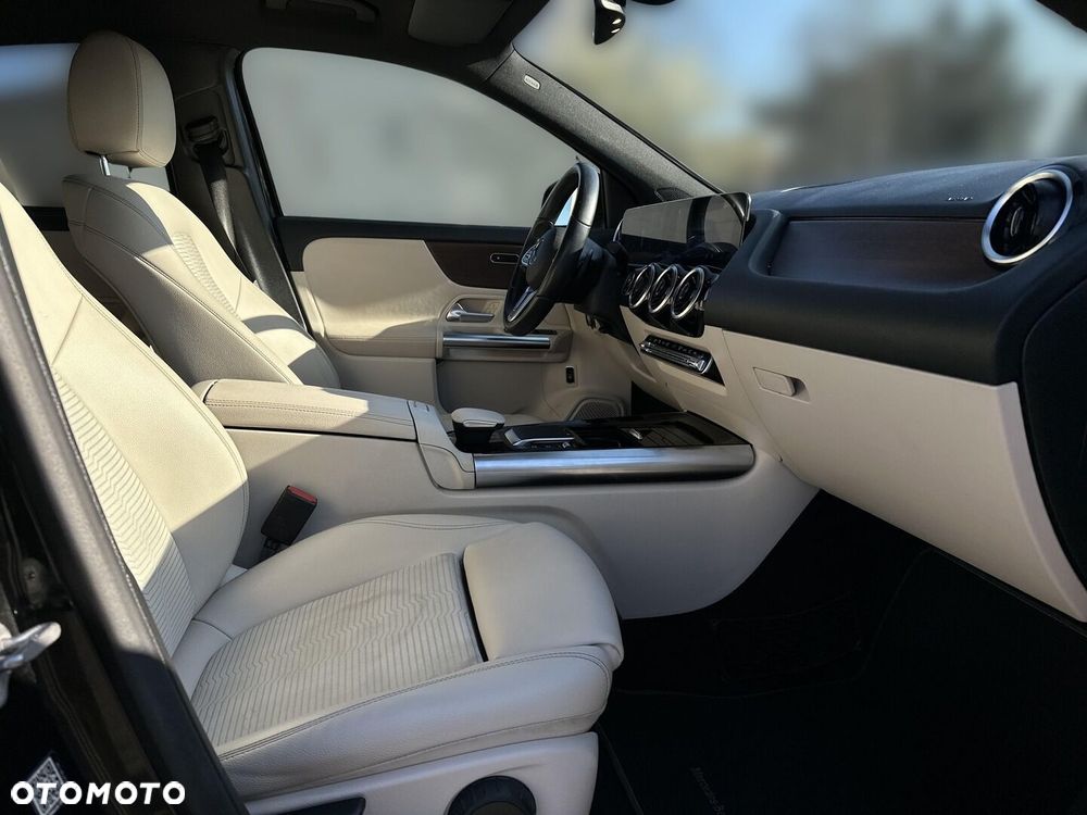 Mercedes-Benz GLA 200 Style - 12