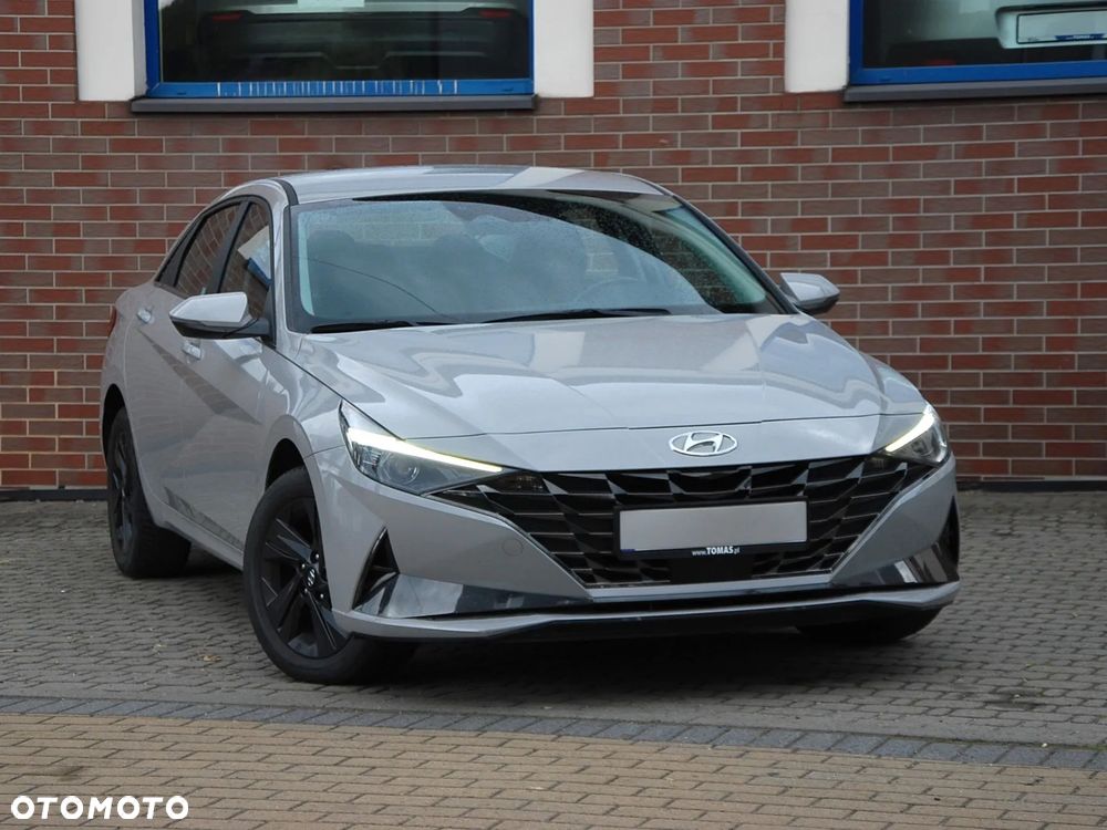 Hyundai Elantra 1.6 Smart CVT - 2
