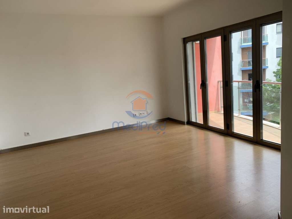 Apartamento T2 c/ Parqueamento e Arrecadação | Jardim da Amoreira, ... - Grande imagem: 3/38