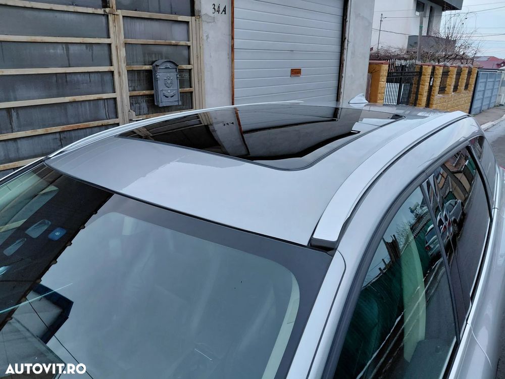 Volvo XC 60 D5 AWD Momentum - 4