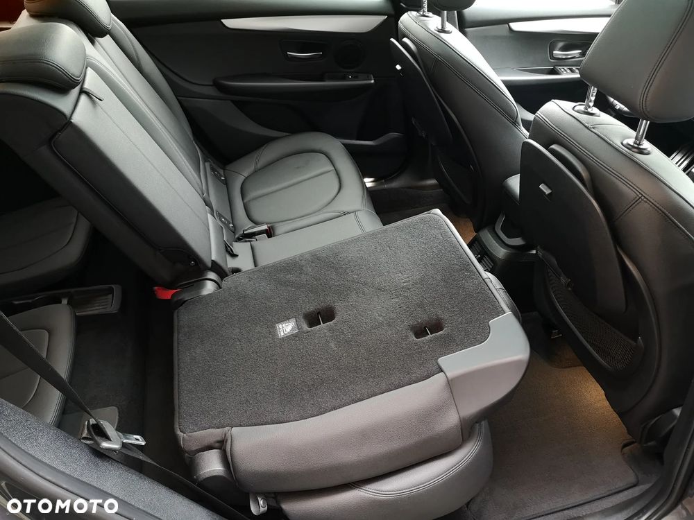 BMW Seria 2 218d GT M Sport - 29