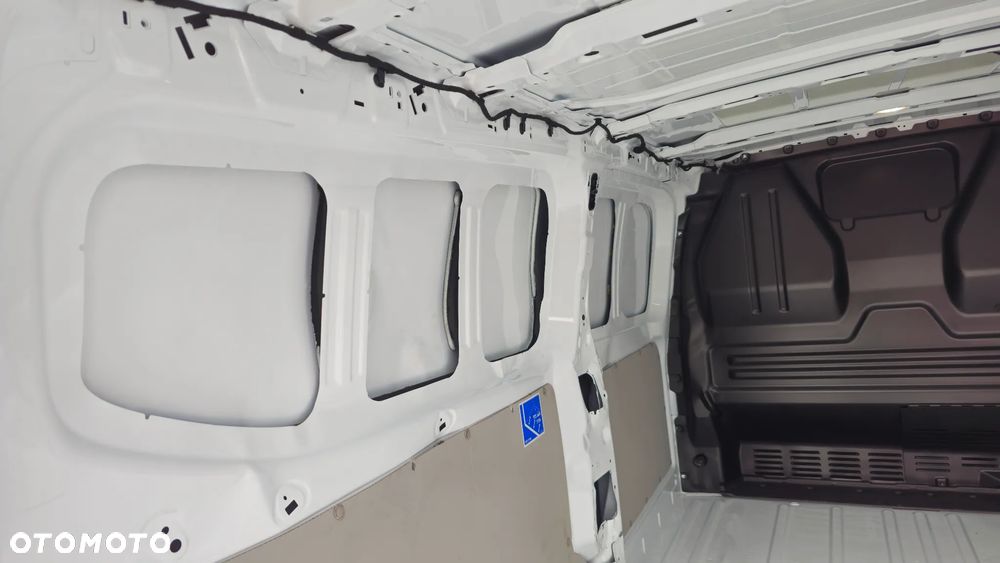 Volkswagen Transporter - 22
