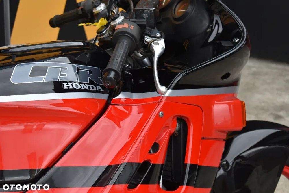 Honda CBR - 32