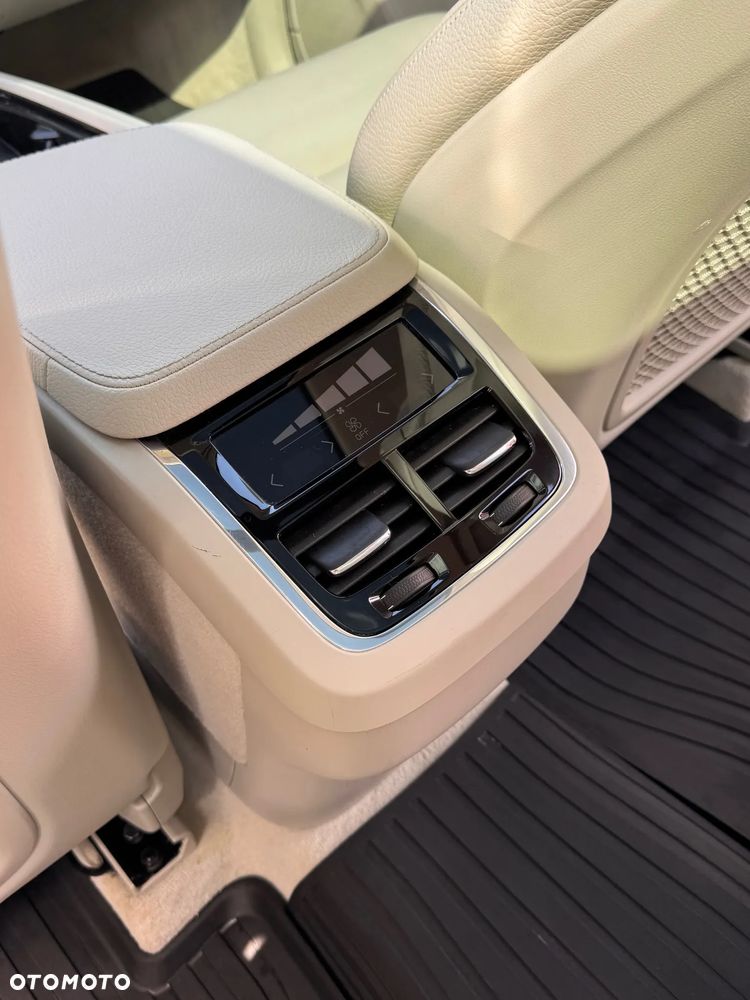 Volvo XC 90 T6 AWD Momentum 7os - 9