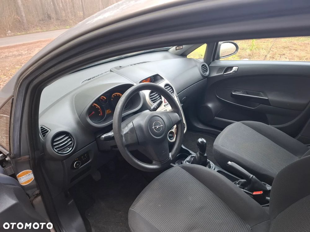 Opel Corsa 1.2 16V Cosmo - 16