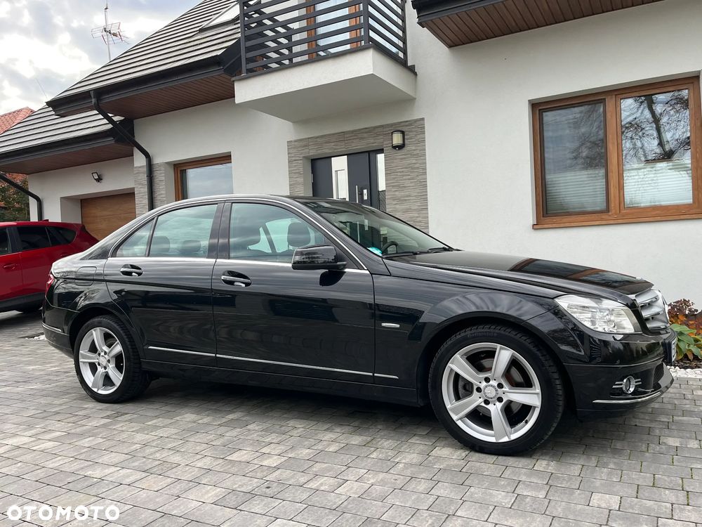 Mercedes-Benz Klasa C 200 7G-TRONIC Avantgarde Edition - 34