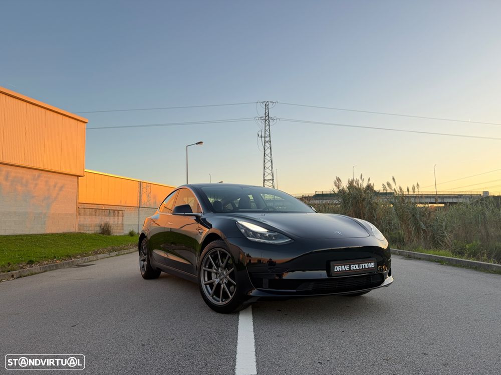 Tesla Model 3 Standard Range Plus RWD - 3