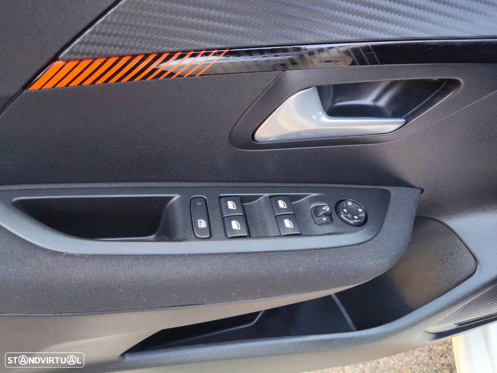 Peugeot e-208 50 kWh Active - 12