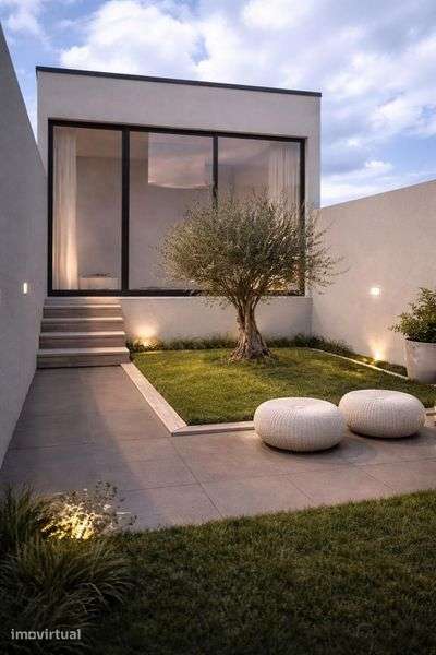 É uma moradia T4 com 4 suítes 3 varandas e um terraço num dos quartos - Grande imagem: 2/6