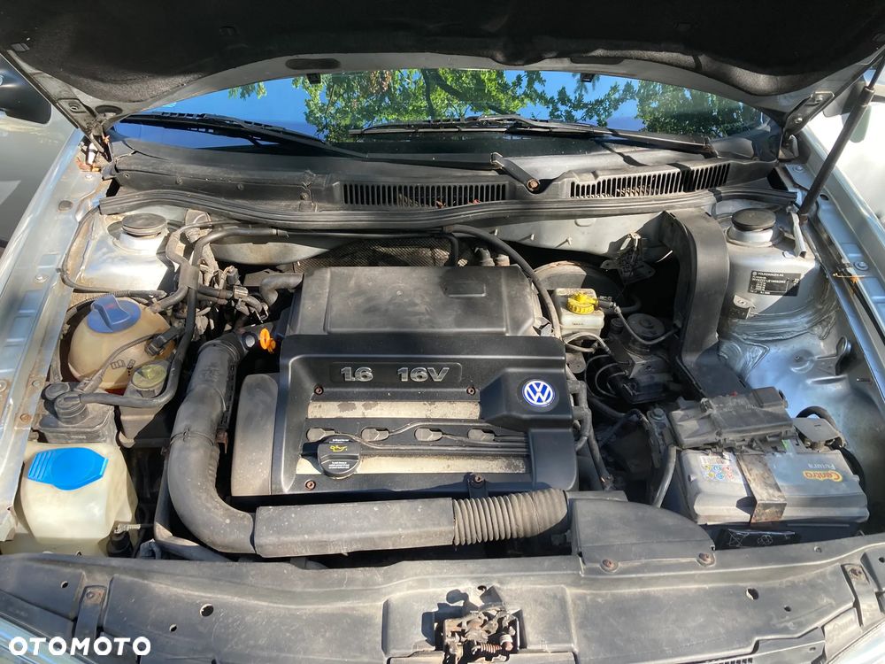 Volkswagen Golf 1.6 Basis - 12