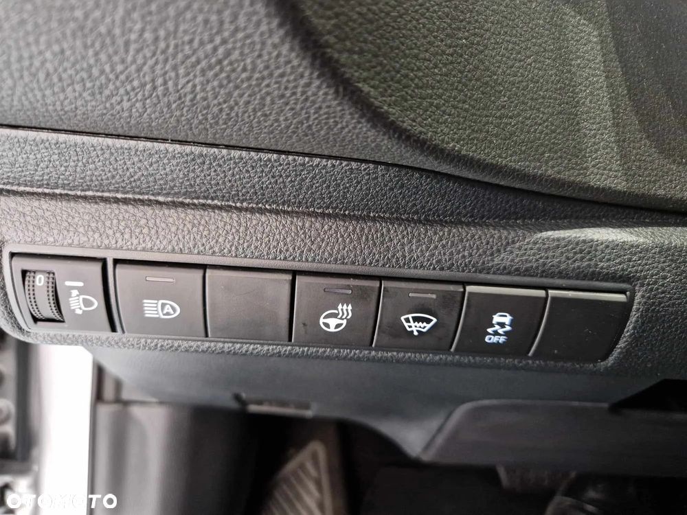 Suzuki Swace 1.8 Hybrid Premium Plus CVT - 10