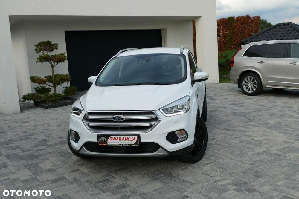 Ford Kuga 1.5 EcoBoost 2x4 Titanium - 8