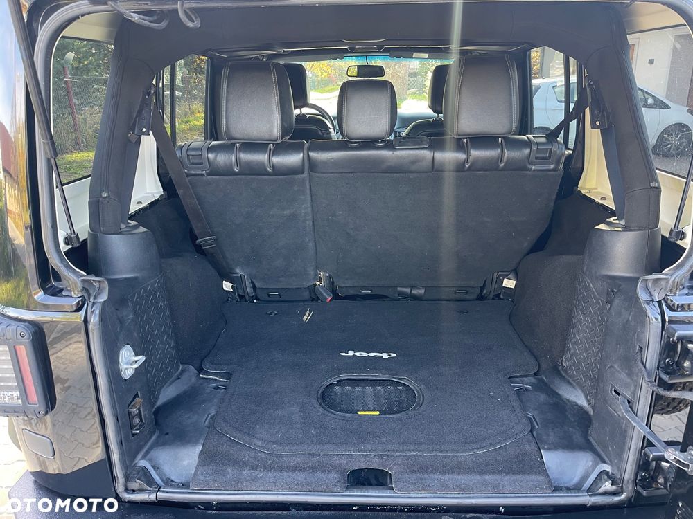 Jeep Wrangler 3.6 Unlim Sahara - 18