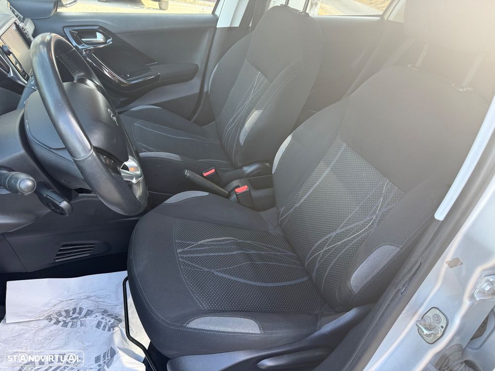 Peugeot 208 1.4 HDi Allure - 8