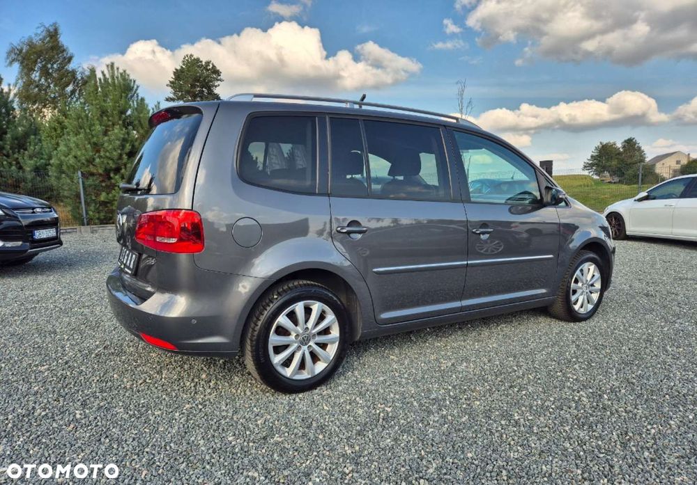 Volkswagen Touran - 36