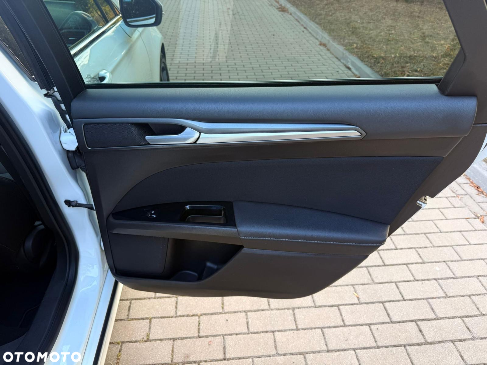 Ford Mondeo 2.0 EcoBlue Titanium - 14