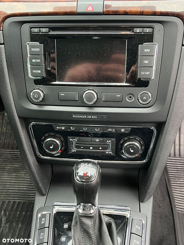 Skoda Superb 2.0 TDI 4x4 Elegance Outdoor DSG - 13