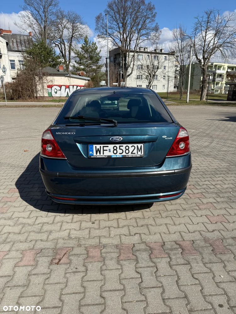 Ford Mondeo 1.8 Ghia - 18