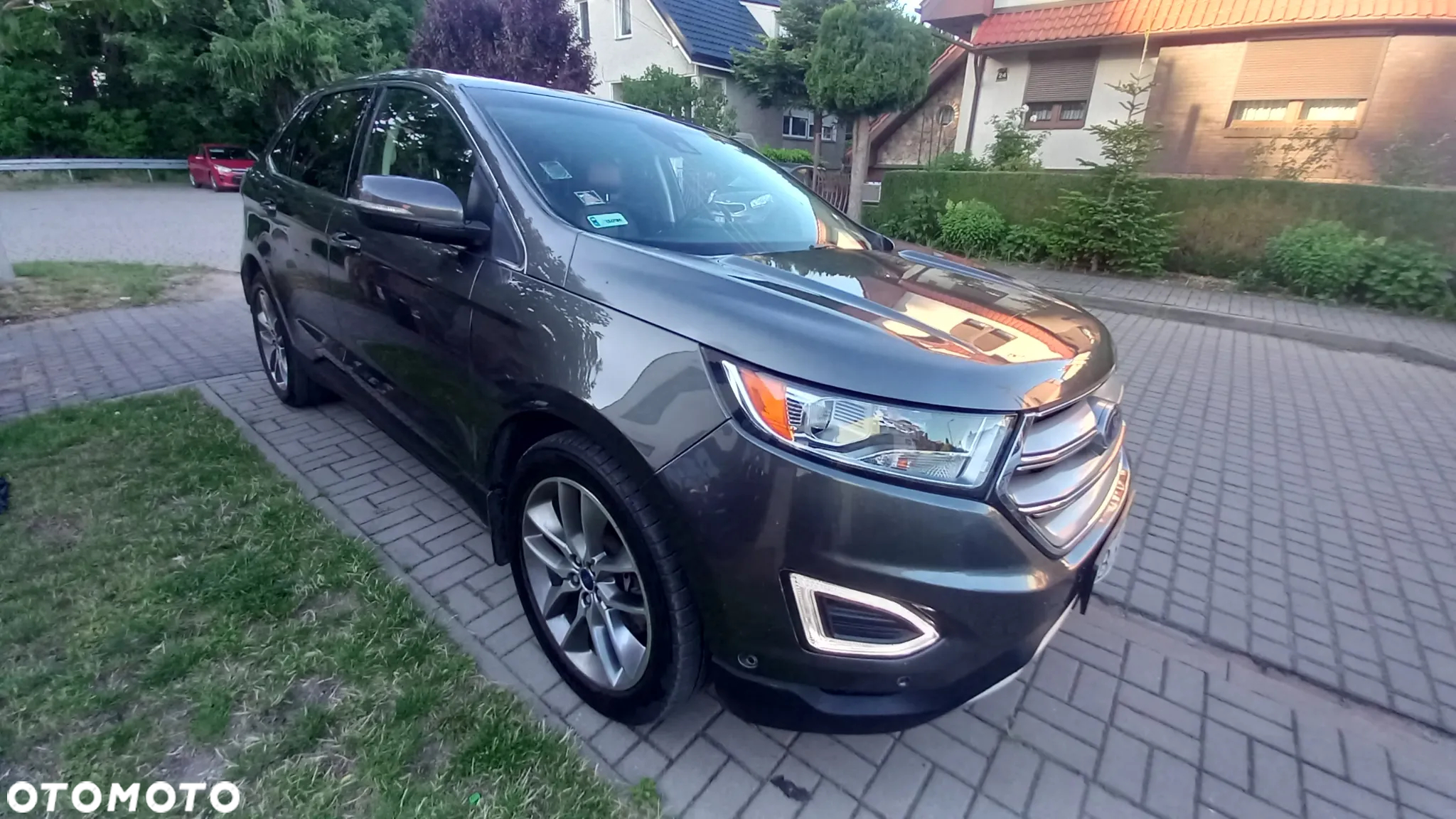 Ford Edge - 8
