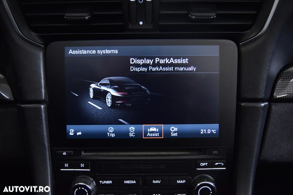 Porsche 911 Carrera 4 GTS PDK - 29