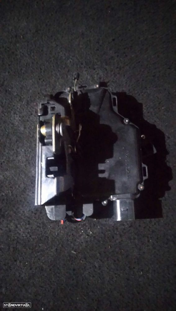 Fecho Da Porta Frente Dto Audi A4 (8E2, B6) - 2