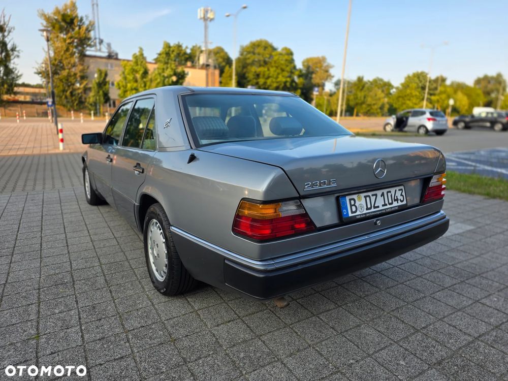 Mercedes-Benz W124 (1984-1993) - 8