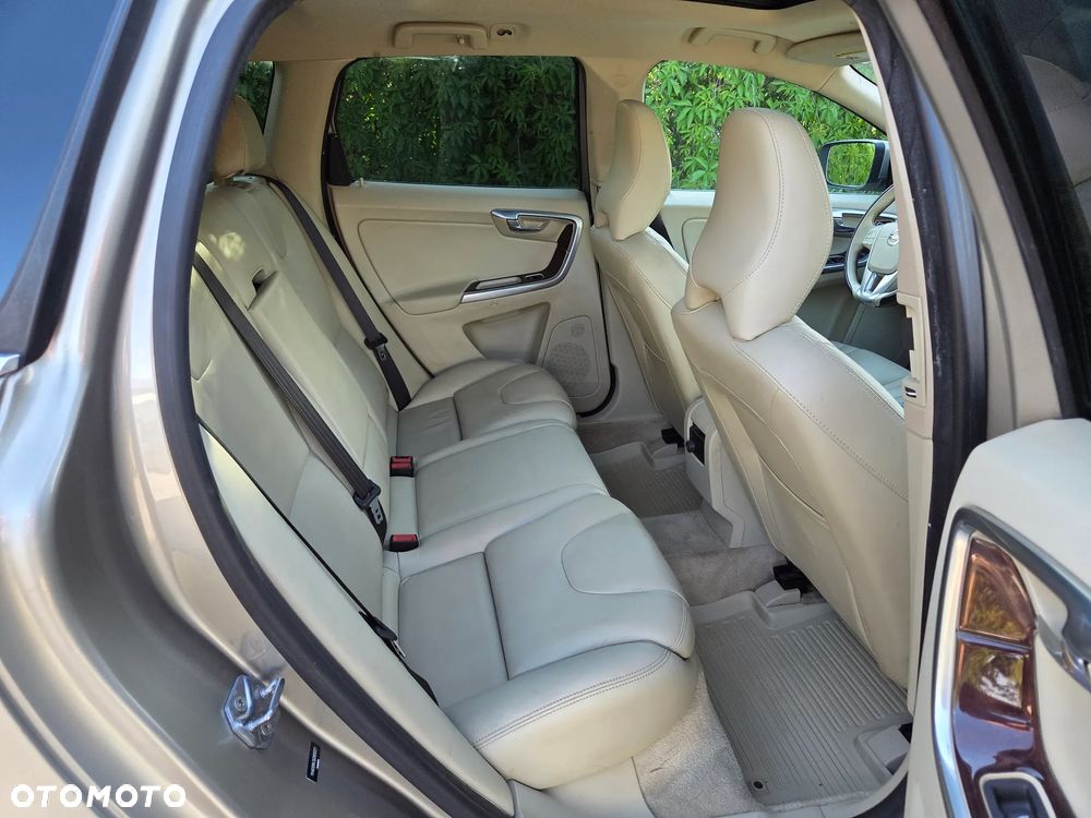 Volvo XC 60 T5 AWD Summum - 13