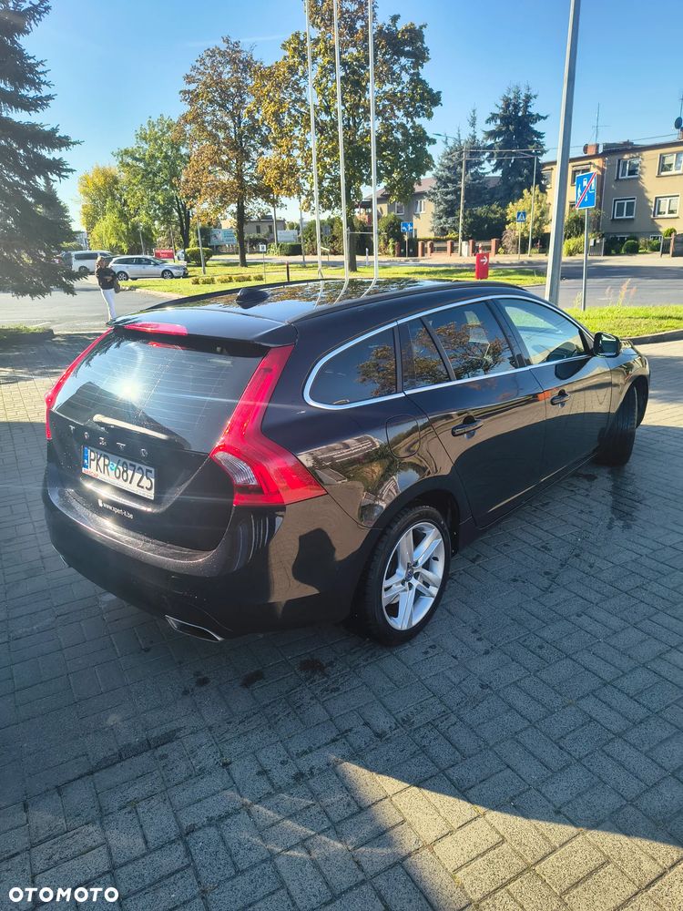 Volvo V60 2015 photo 3