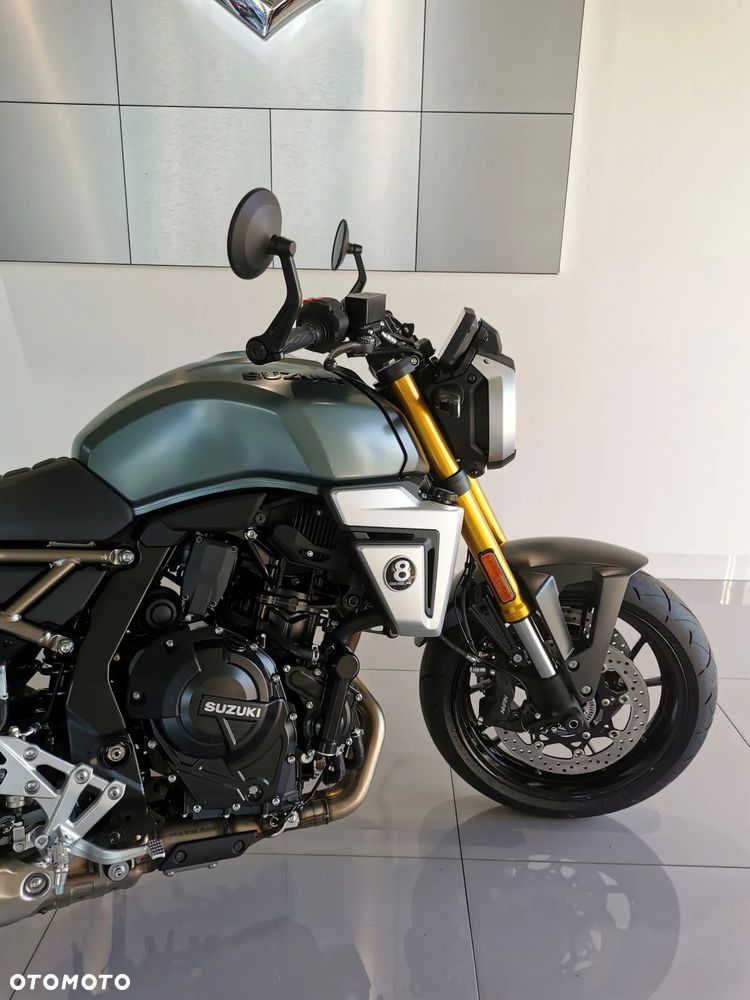 Suzuki GSX - 10